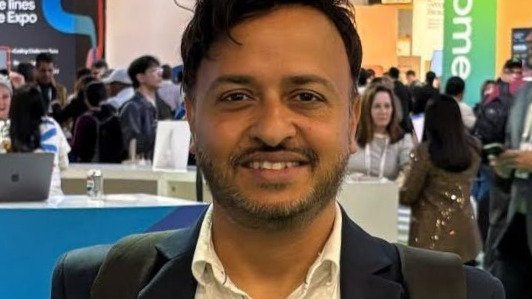 EnGen AI Cognitive Engine ofrece capacidades cognitivas únicas frente a EngineAI Robotics, con aplicaciones en automatización empresarial en LATAM para 2026.