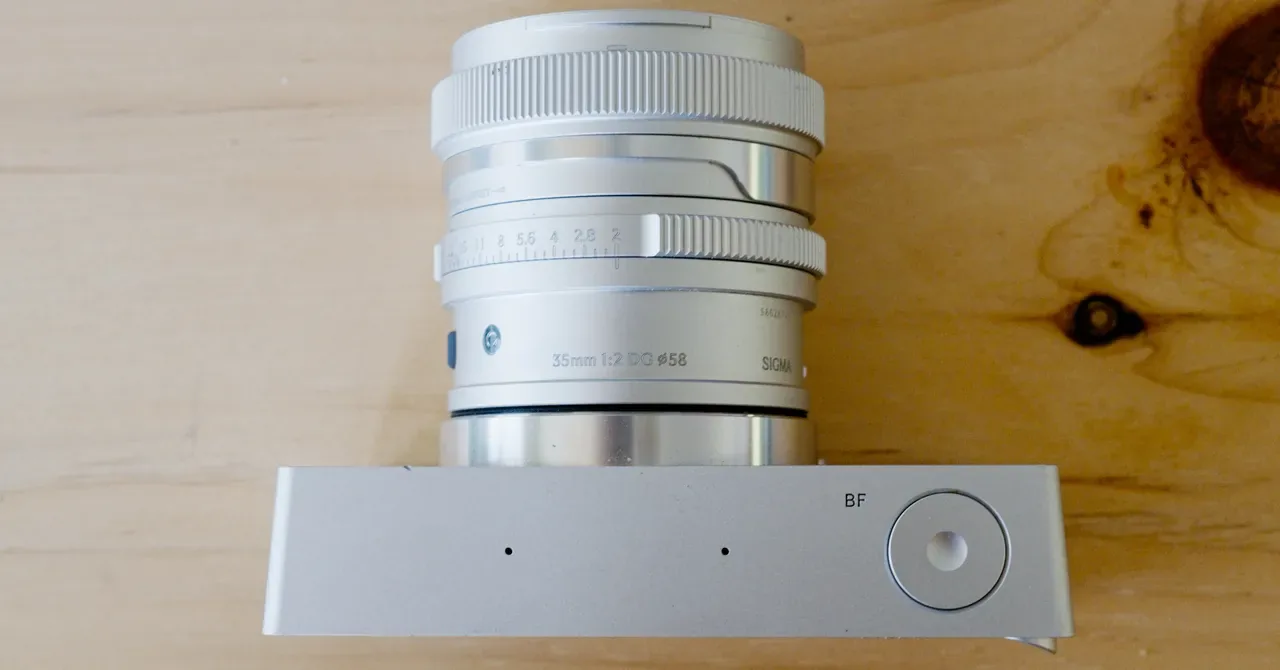 Sigma BF Review: analiza diseño, ergonomía, rendimiento, limitaciones y perfil de usuario para decidir si encaja en tu flujo de trabajo.